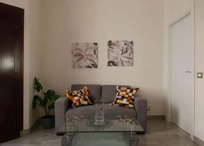 Guesthost - Sweety Near Mm Ottaviano Apartamento